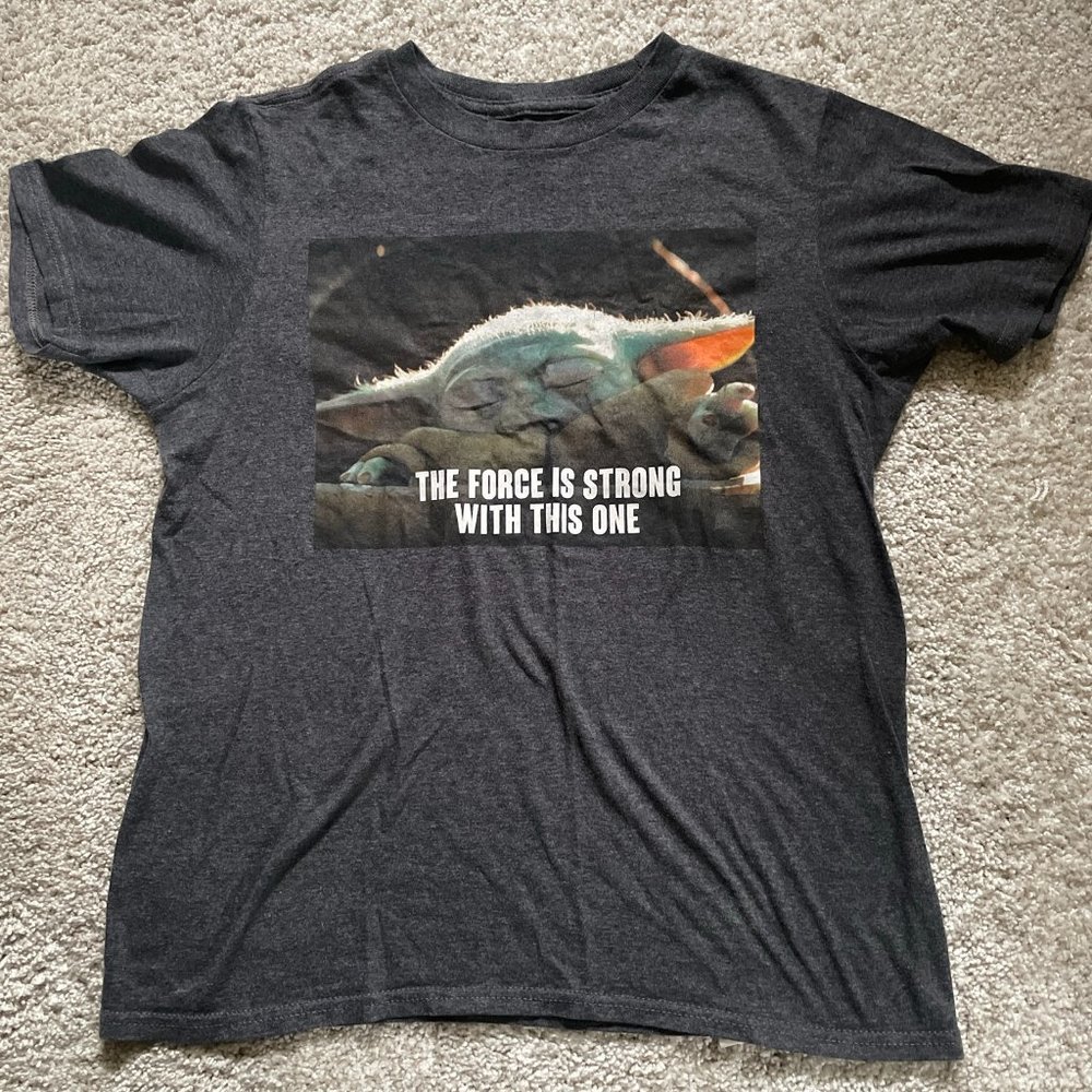 Star Wars The Mandalorian The Force Is Strong With This One Boy's Large T-Shirt